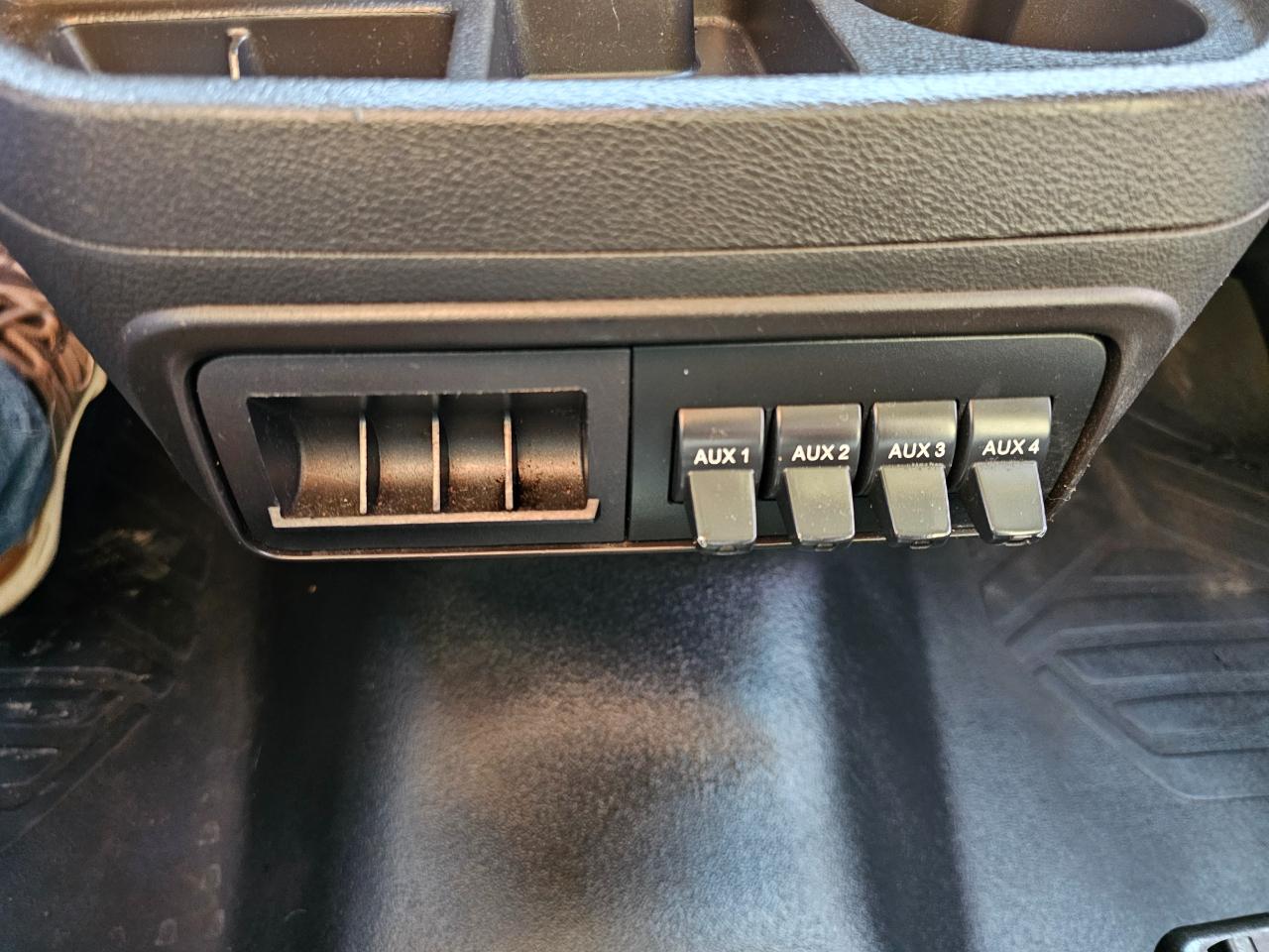 Ford Transit Van T-150 130" Low Rf 8600 GVWR Sliding RH Dr 2018