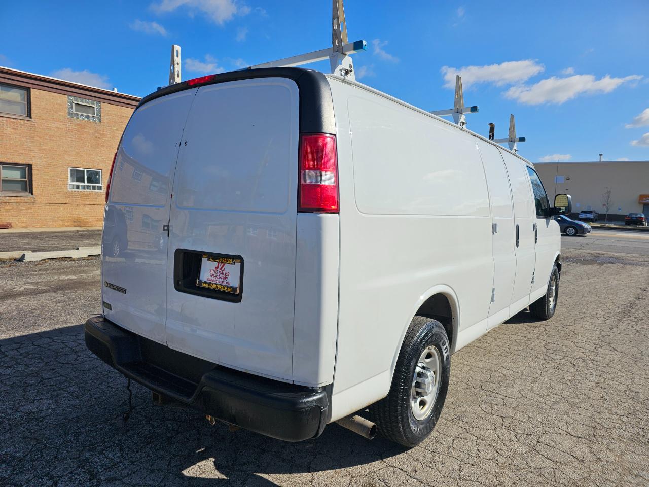 Chevrolet Express Cargo Van RWD 2500 155" 2017