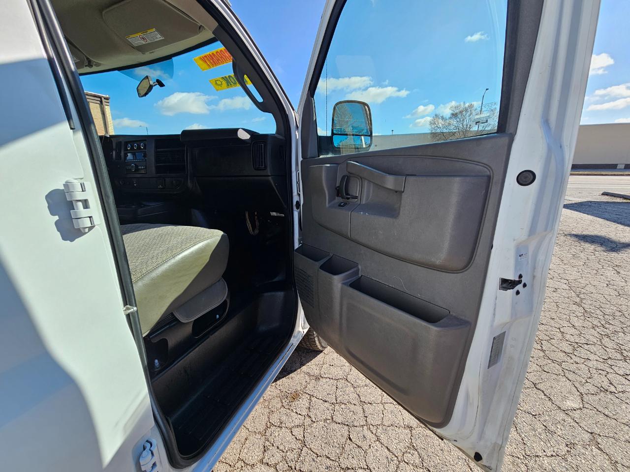 Chevrolet Express Cargo Van RWD 2500 155" 2017