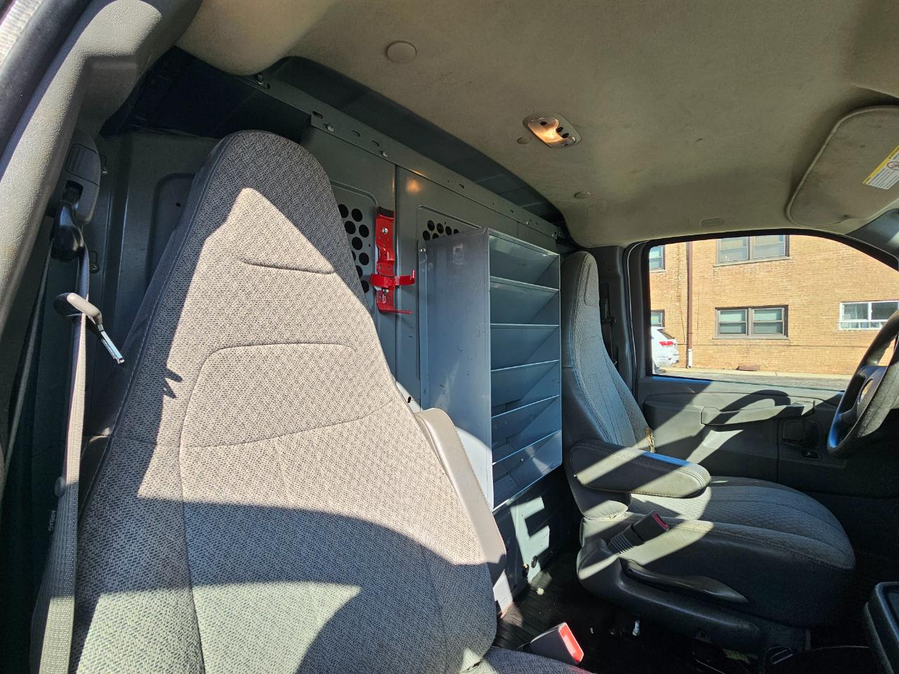 Chevrolet Express Cargo Van RWD 2500 155" 2017