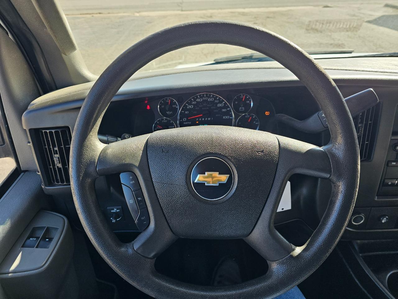 Chevrolet Express Cargo Van RWD 2500 155" 2017