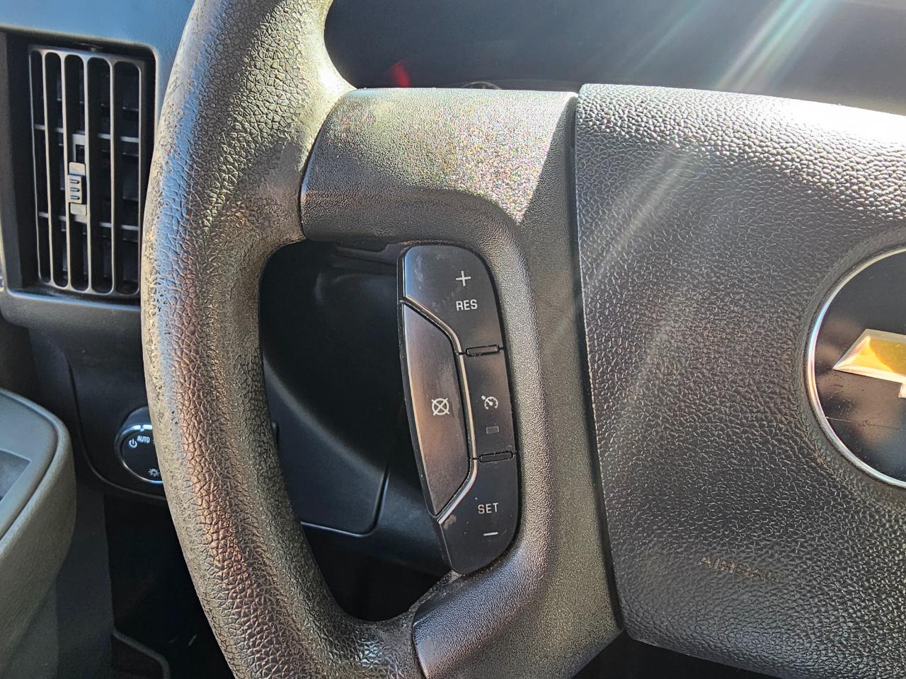 Chevrolet Express Cargo Van RWD 2500 155" 2017