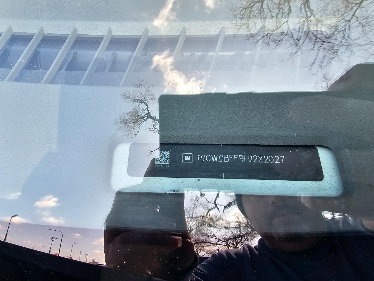 Chevrolet Express Cargo Van RWD 2500 155" 2017