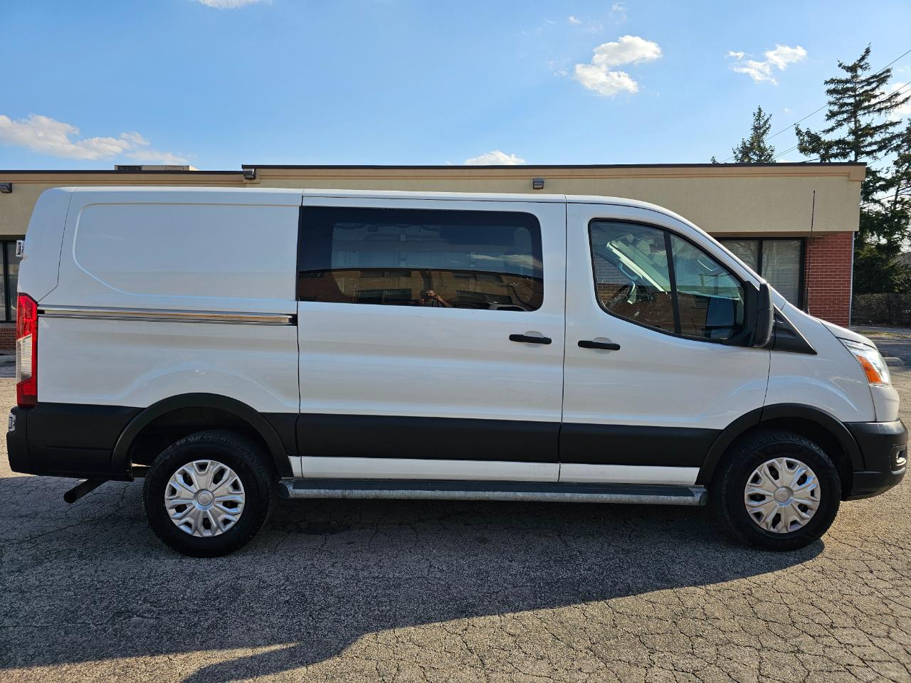 Ford Transit Cargo Van T-250 130" Low Rf 9070 GVWR RWD 2020
