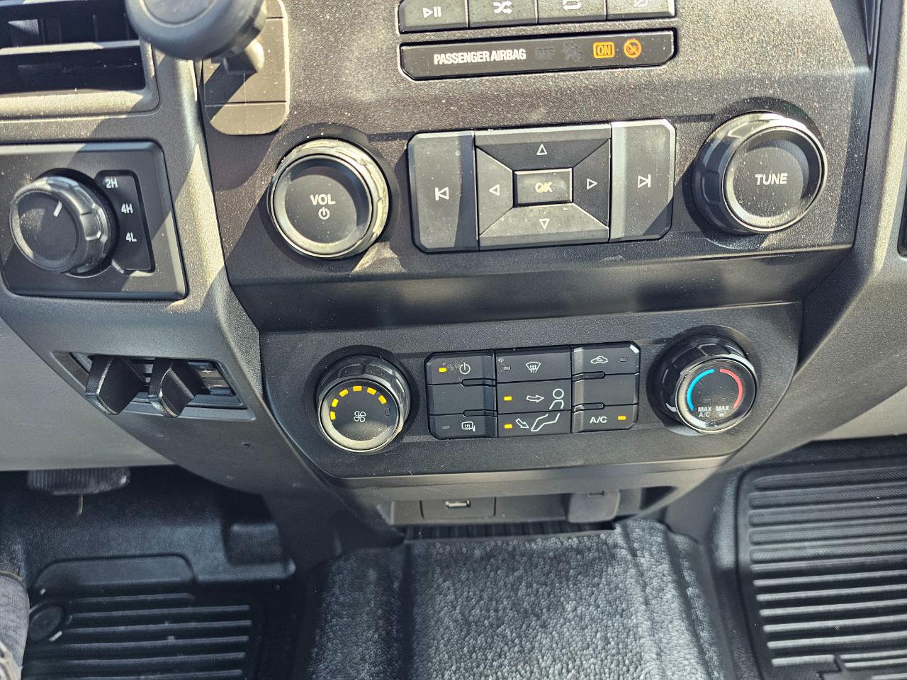 Ford Super Duty F-350 SRW Crew Cab 176" WB XL 4WD 2021