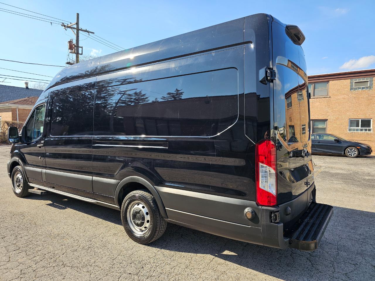 Ford Transit Cargo Van T-250 148" EL Hi Rf 9070 GVWR RWD 2020