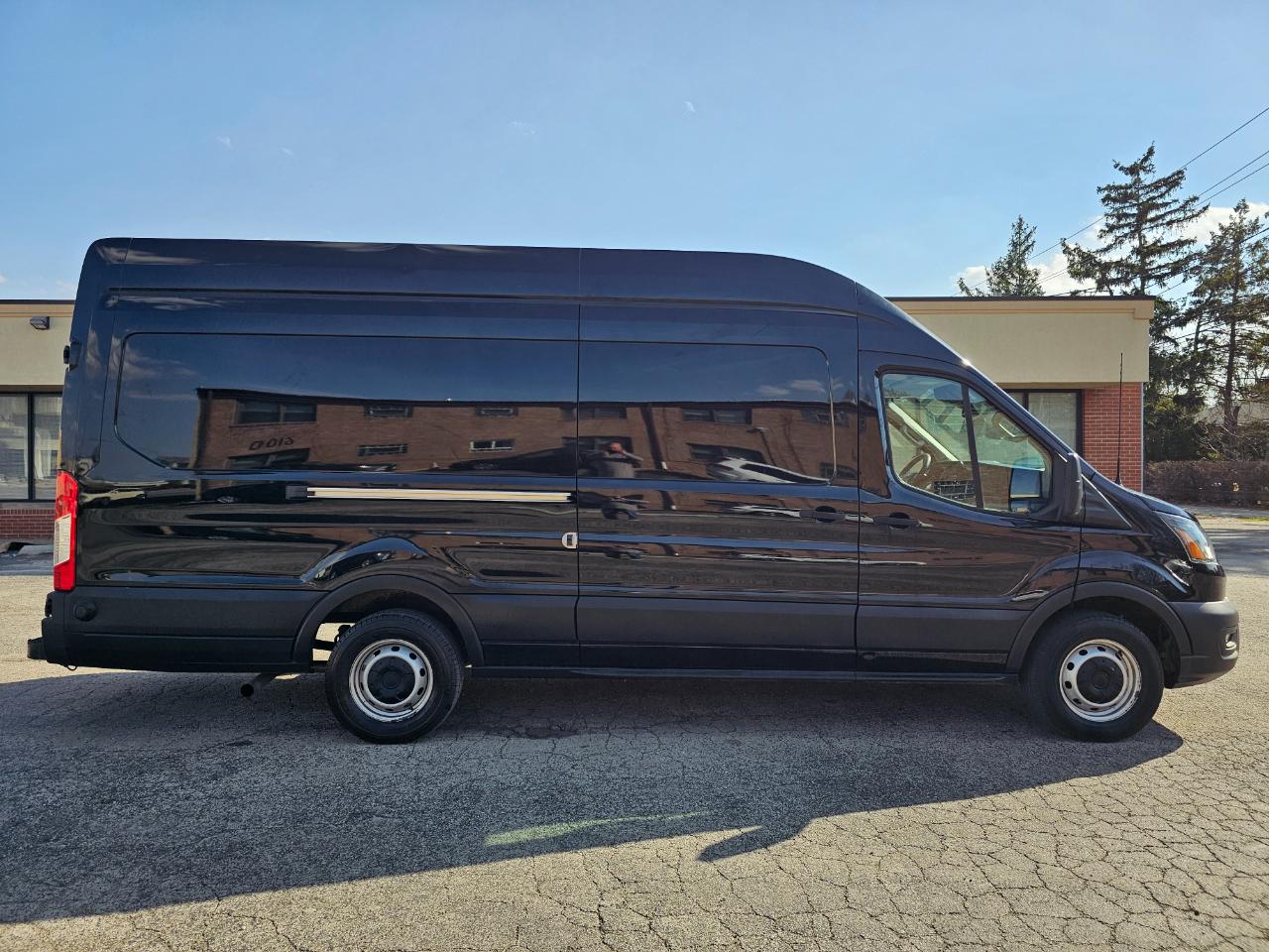Ford Transit Cargo Van T-250 148" EL Hi Rf 9070 GVWR RWD 2020