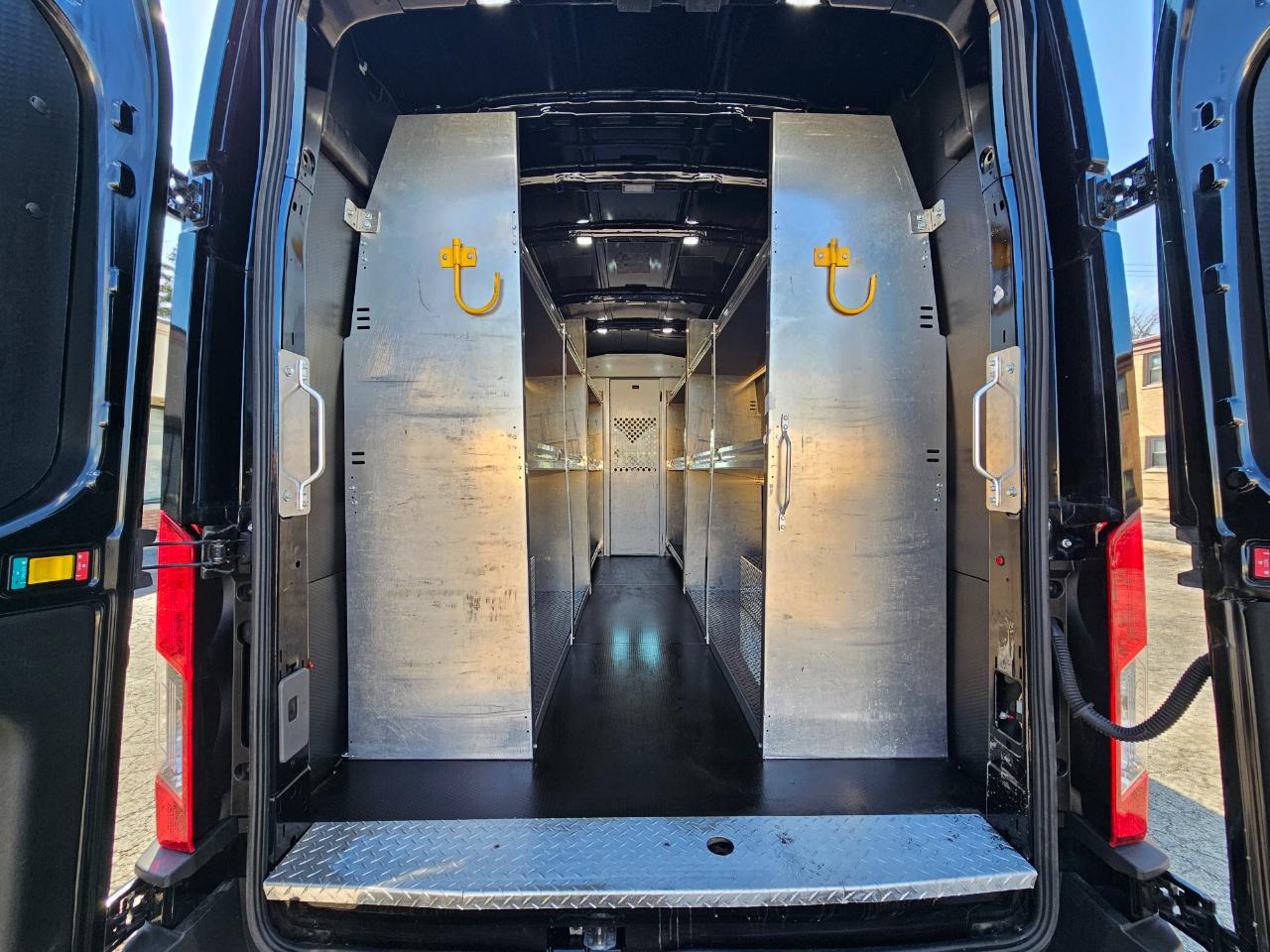 Ford Transit Cargo Van T-250 148" EL Hi Rf 9070 GVWR RWD 2020