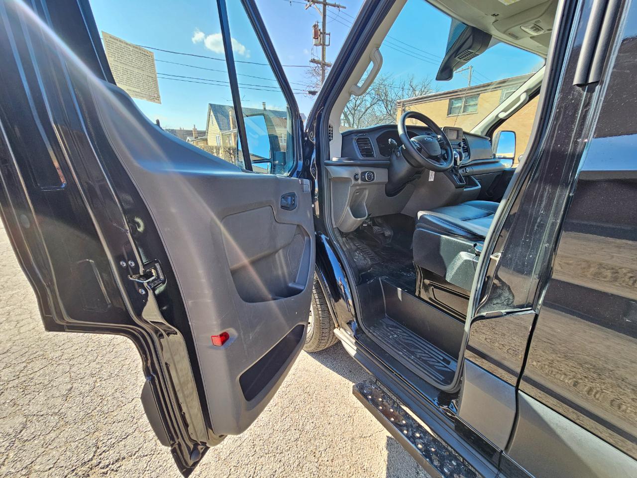 Ford Transit Cargo Van T-250 148" EL Hi Rf 9070 GVWR RWD 2020