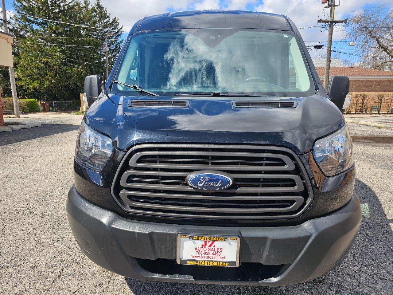 Ford Transit Van T-250 148" Med Rf 9000 GVWR Sliding RH Dr 2017