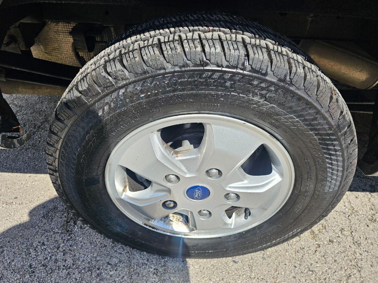 Ford Transit Van T-250 148" Med Rf 9000 GVWR Sliding RH Dr 2017