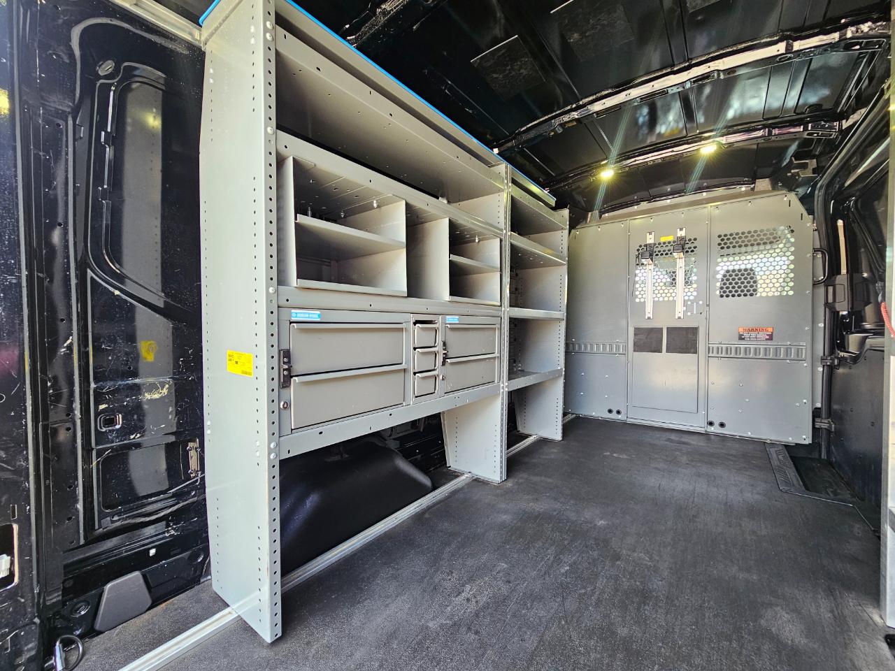 Ford Transit Van T-250 148" Med Rf 9000 GVWR Sliding RH Dr 2017