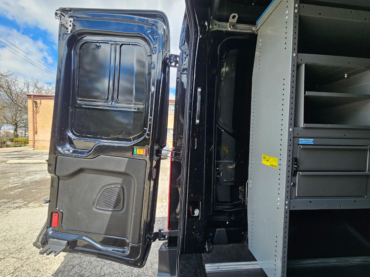 Ford Transit Van T-250 148" Med Rf 9000 GVWR Sliding RH Dr 2017