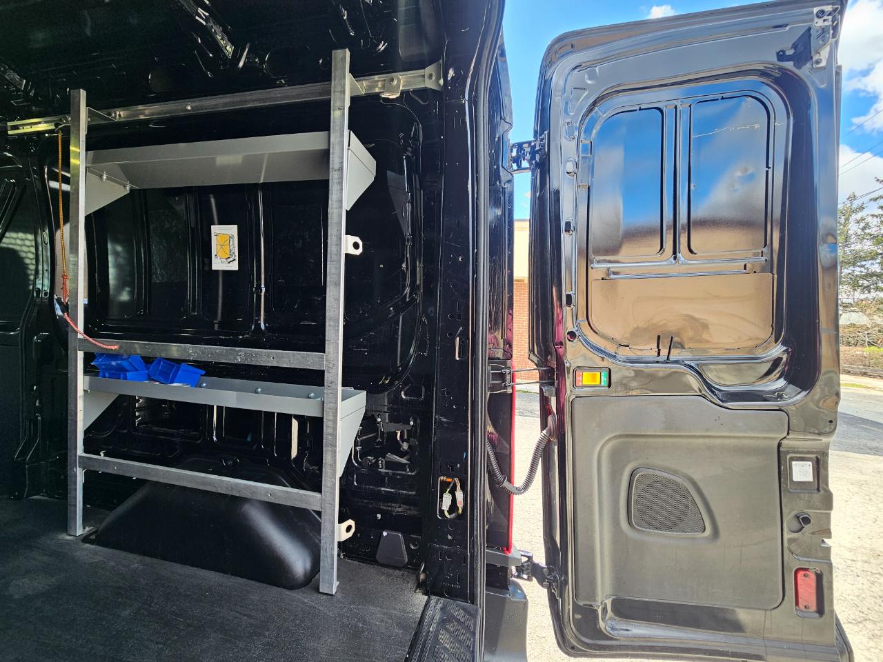 Ford Transit Van T-250 148" Med Rf 9000 GVWR Sliding RH Dr 2017