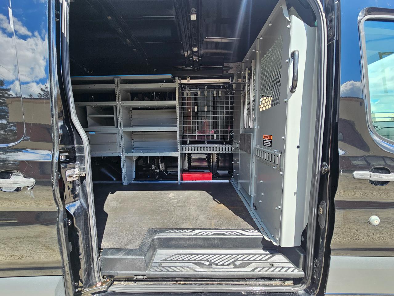 Ford Transit Van T-250 148" Med Rf 9000 GVWR Sliding RH Dr 2017