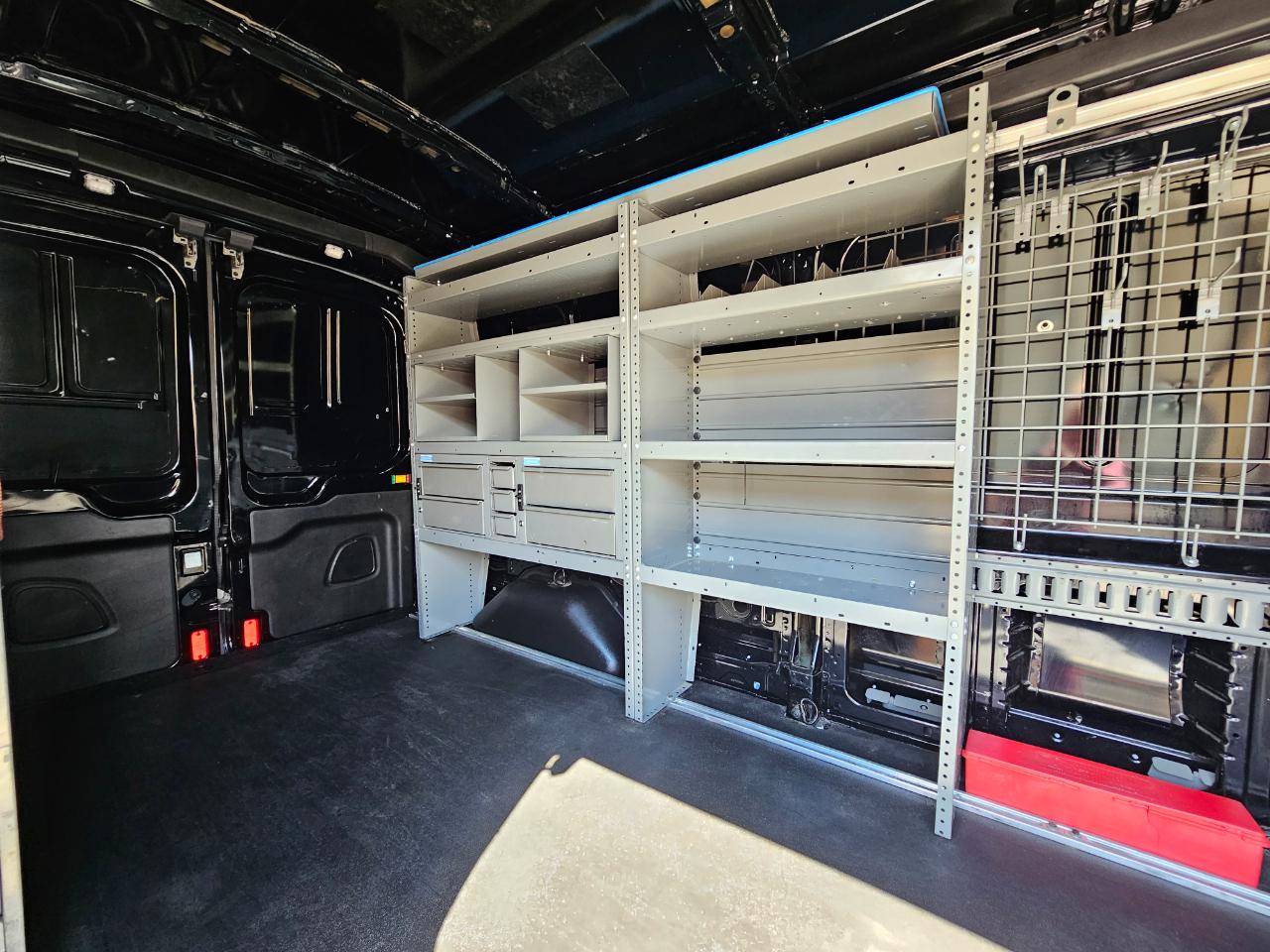 Ford Transit Van T-250 148" Med Rf 9000 GVWR Sliding RH Dr 2017