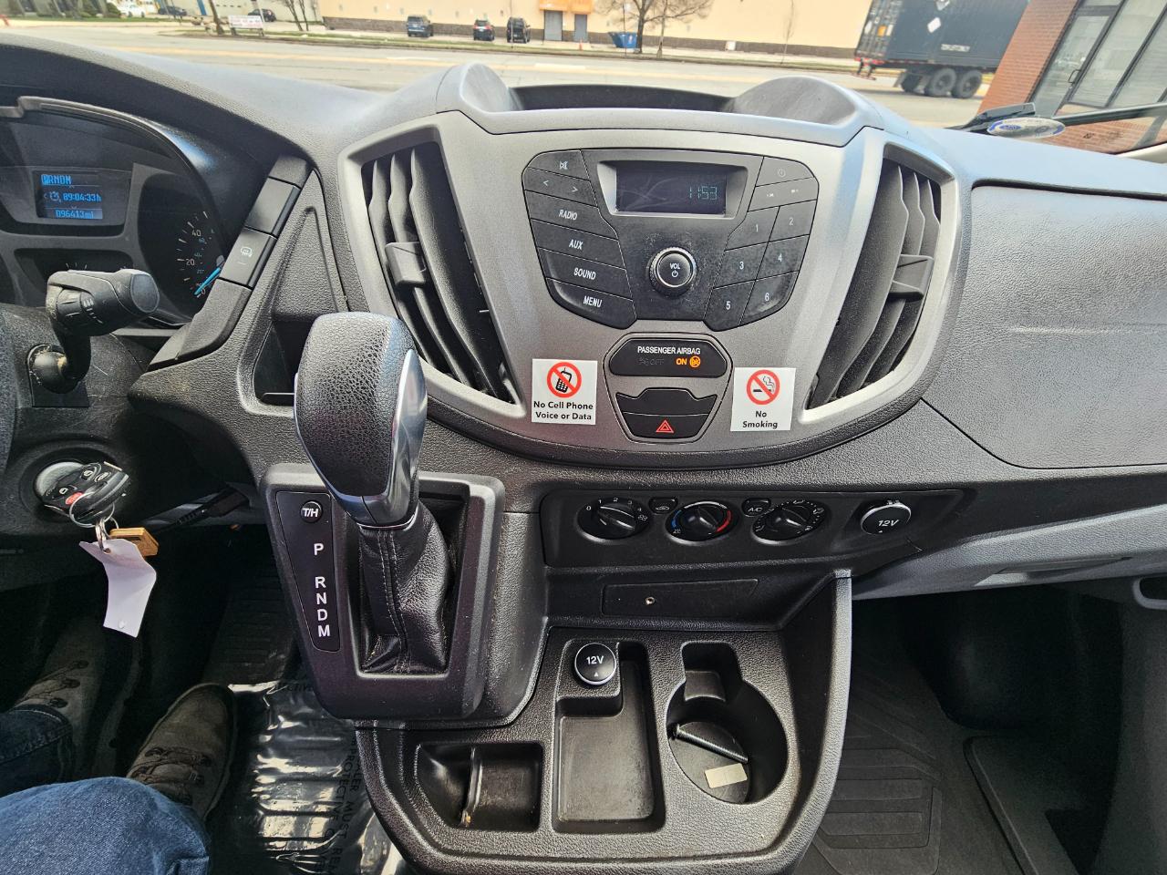 Ford Transit Van T-250 148" Med Rf 9000 GVWR Sliding RH Dr 2017