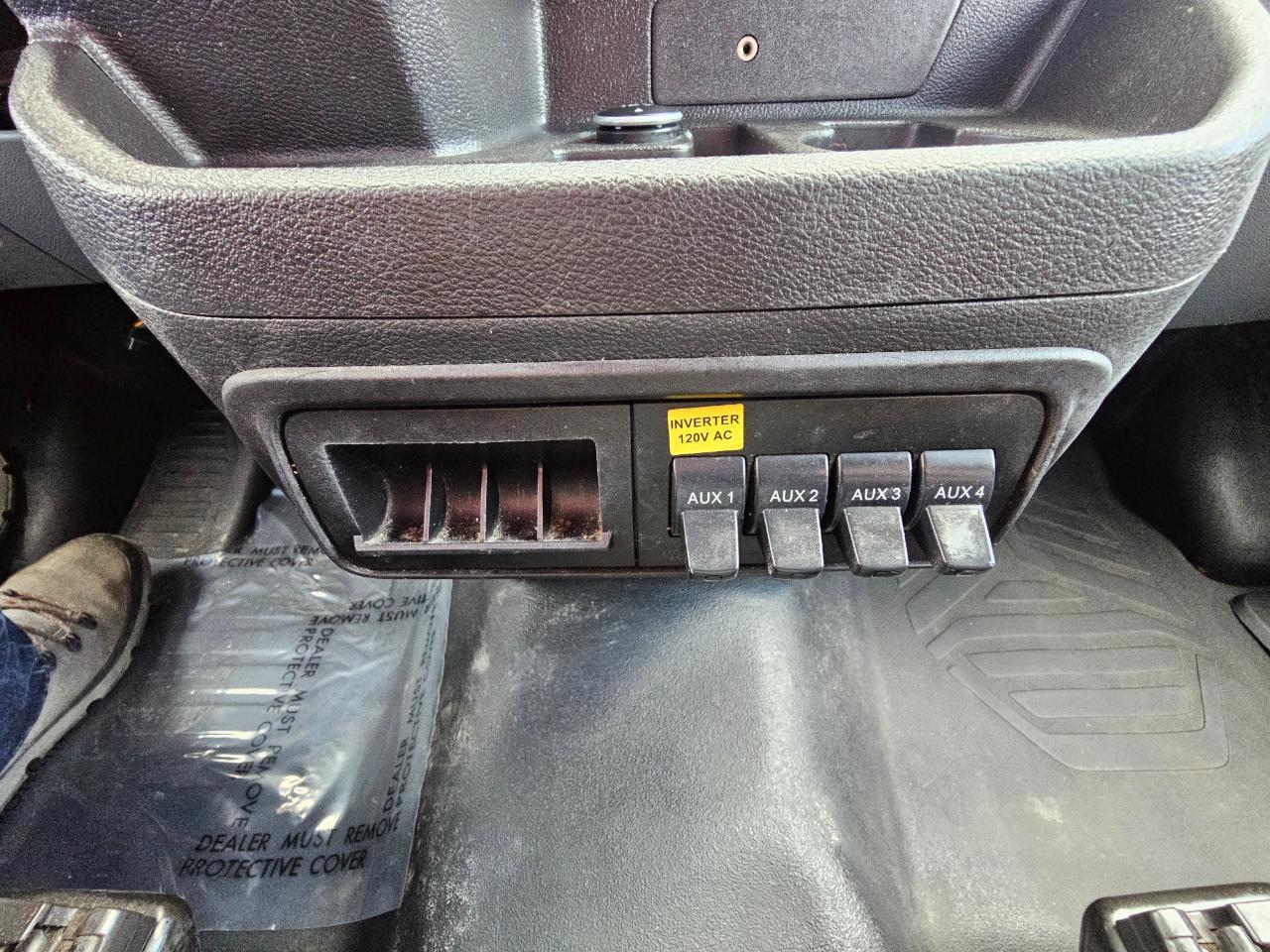 Ford Transit Van T-250 148" Med Rf 9000 GVWR Sliding RH Dr 2017