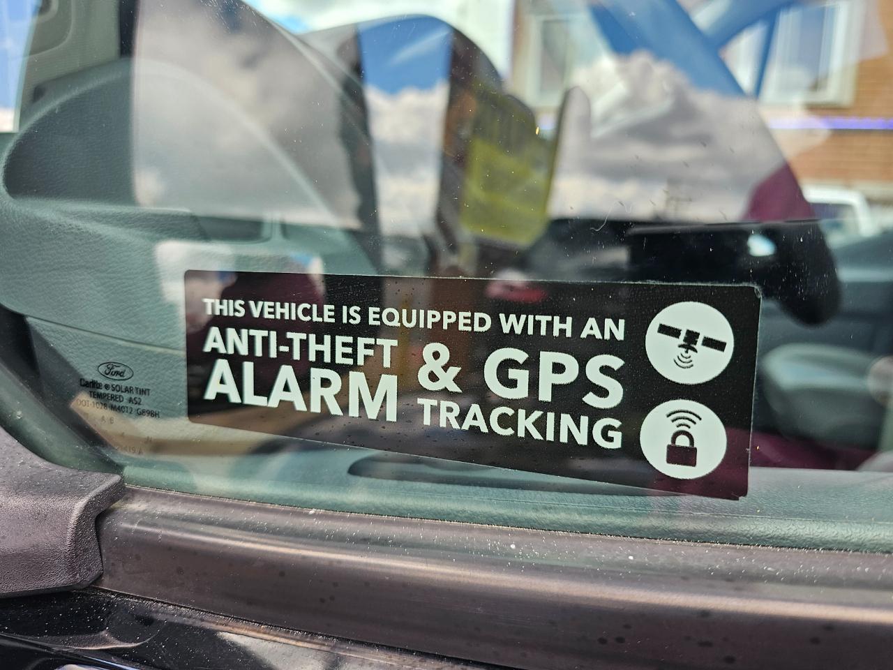 Ford Transit Van T-250 148" Med Rf 9000 GVWR Sliding RH Dr 2017