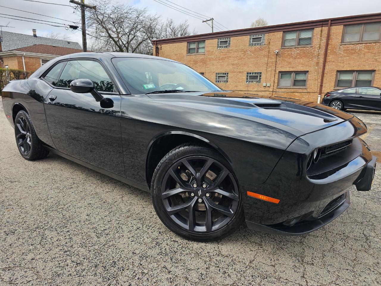 2021 Dodge Challenger SXT RWD