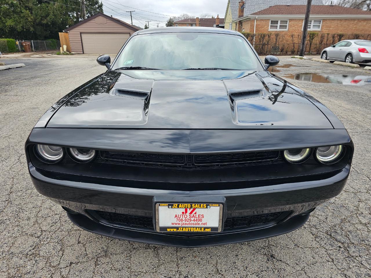 Dodge Challenger SXT RWD 2021