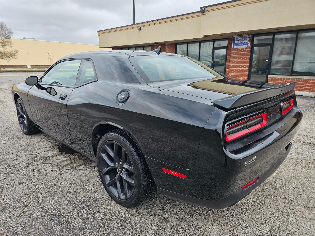 Dodge Challenger SXT RWD 2021
