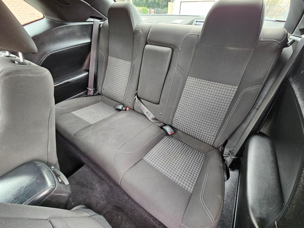 Dodge Challenger SXT RWD 2021