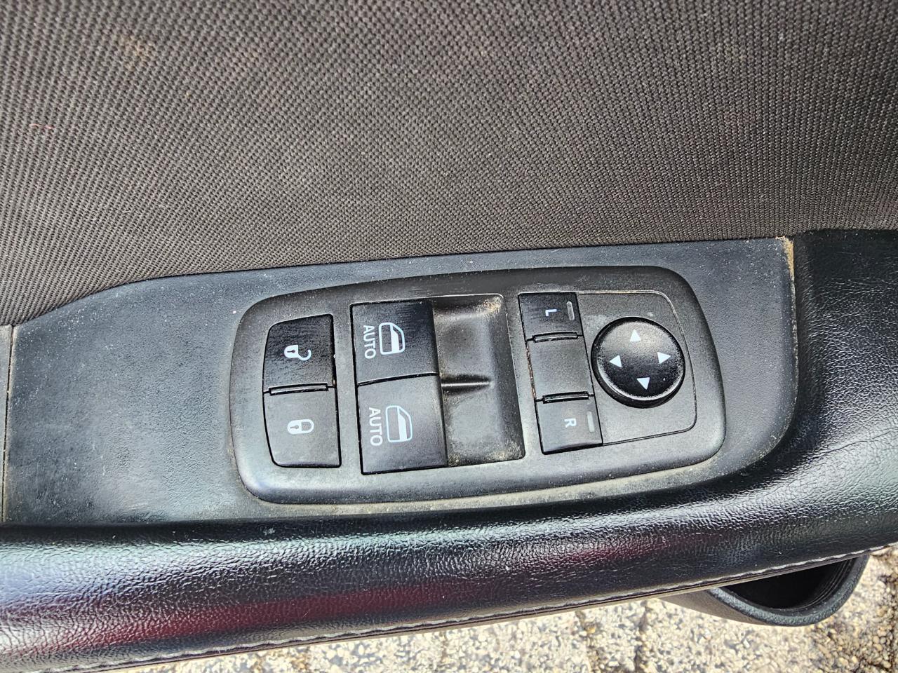 Dodge Challenger SXT RWD 2021