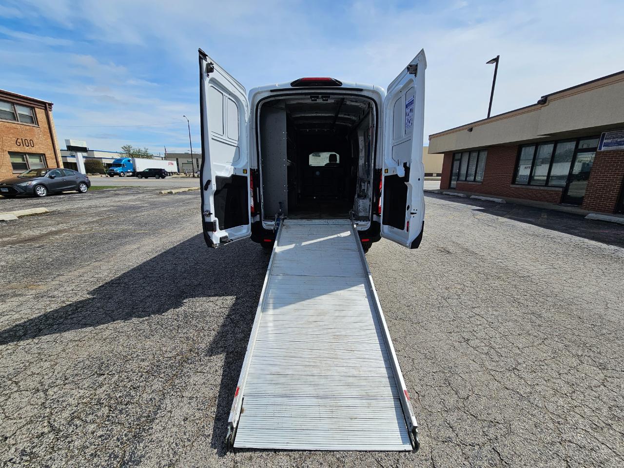 Ford Transit Van T-350 148" Med Rf 9500 GVWR Sliding RH Dr 2019