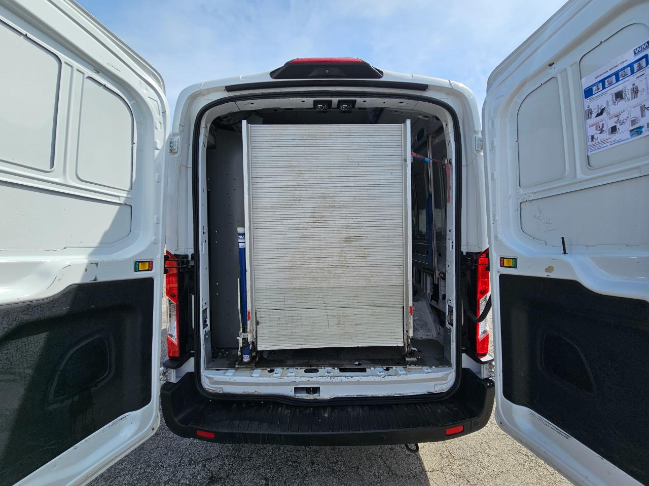 Ford Transit Van T-350 148" Med Rf 9500 GVWR Sliding RH Dr 2019