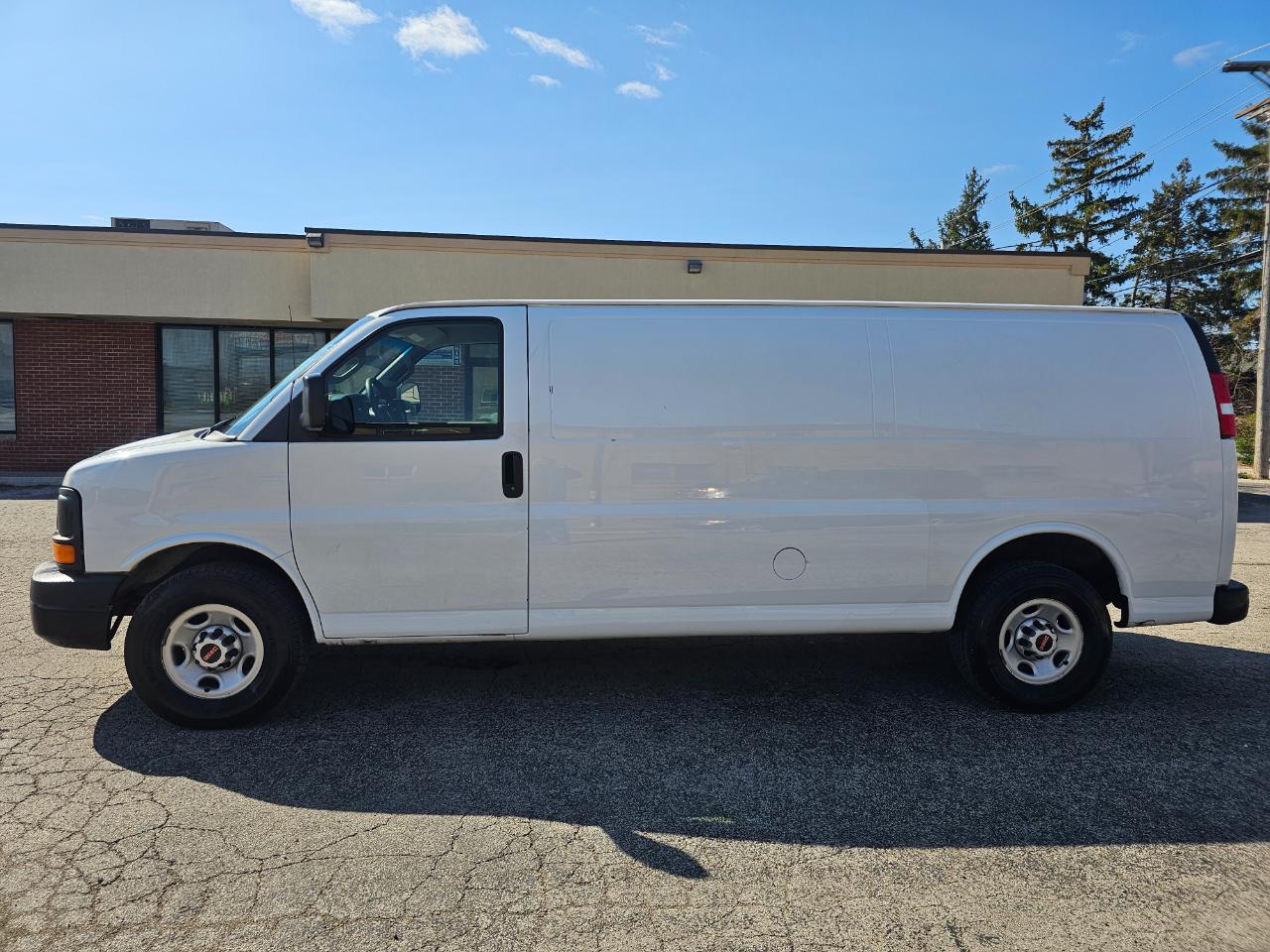 GMC Savana Cargo Van RWD 2500 155" 2016