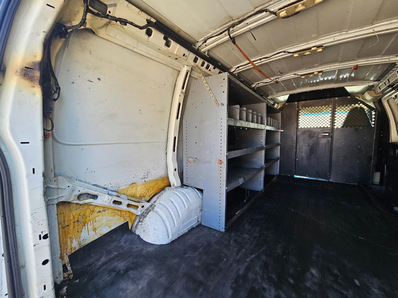 GMC Savana Cargo Van RWD 2500 155" 2016