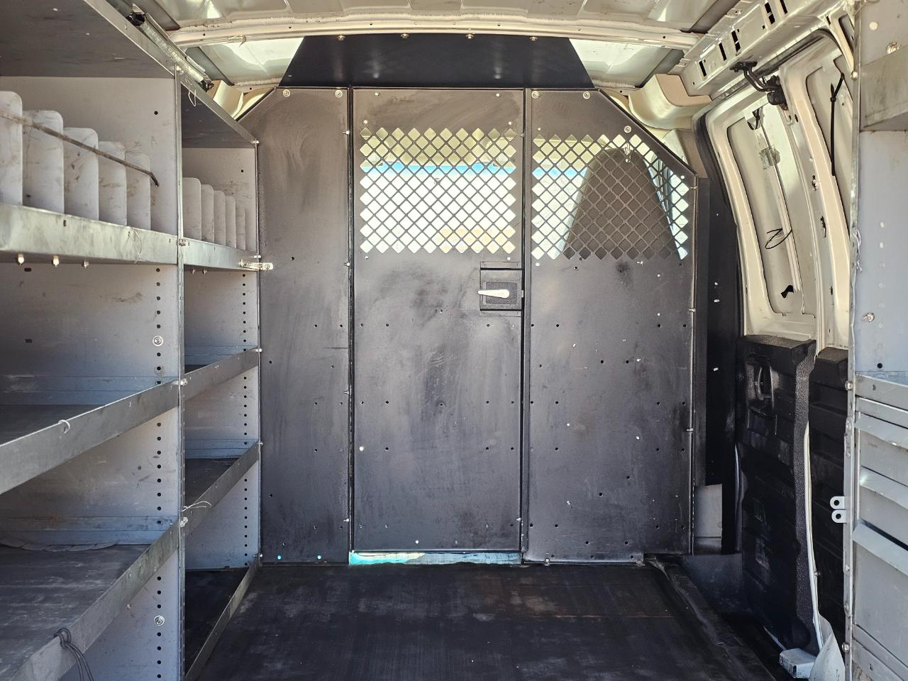 GMC Savana Cargo Van RWD 2500 155" 2016