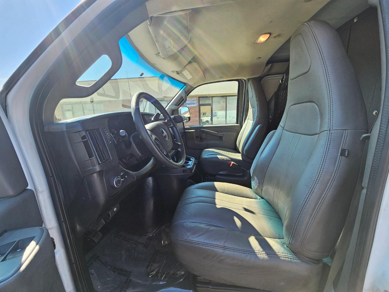 GMC Savana Cargo Van RWD 2500 155" 2016