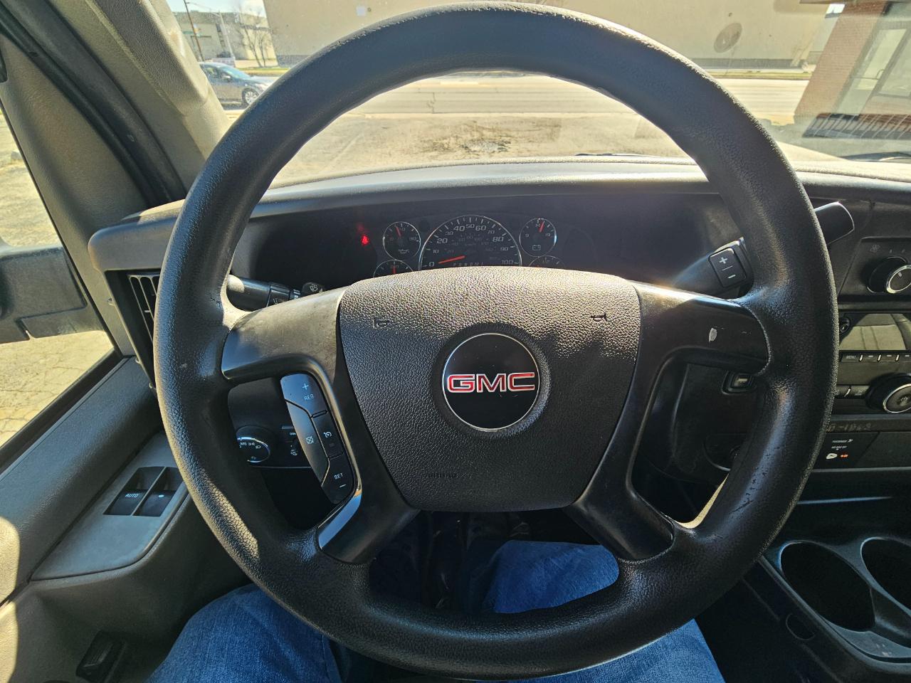 GMC Savana Cargo Van RWD 2500 155" 2016