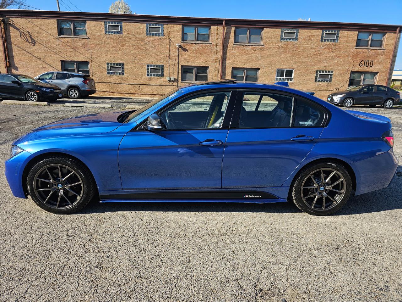 BMW 3 Series 4dr Sdn 328i xDrive AWD SULEV 2013