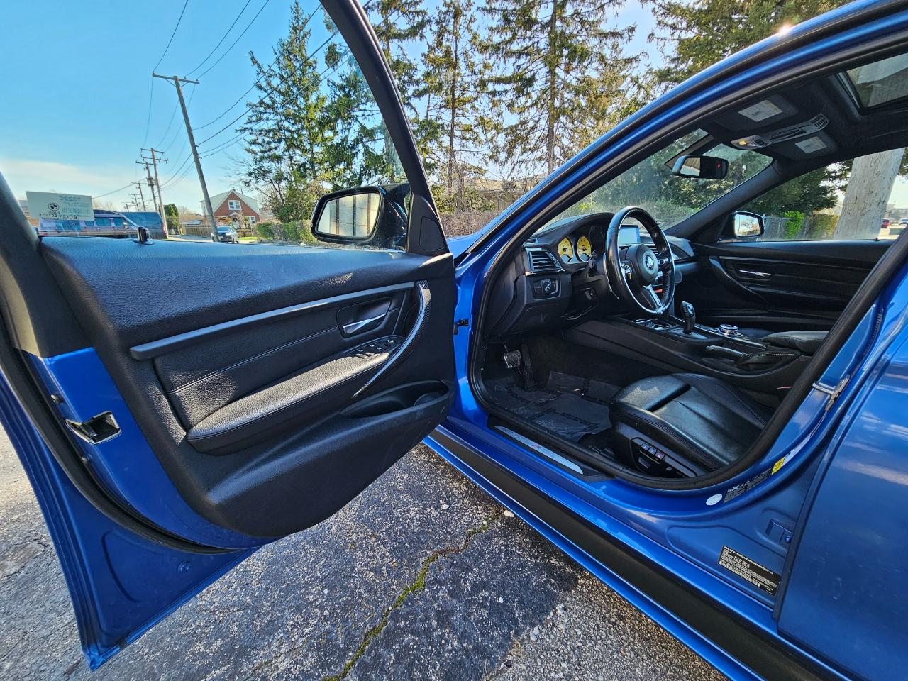 BMW 3 Series 4dr Sdn 328i xDrive AWD SULEV 2013