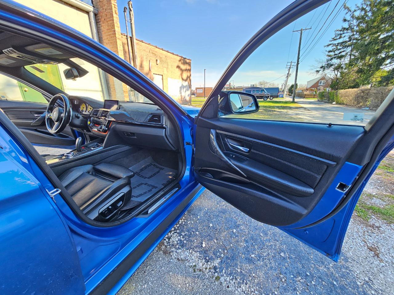 BMW 3 Series 4dr Sdn 328i xDrive AWD SULEV 2013