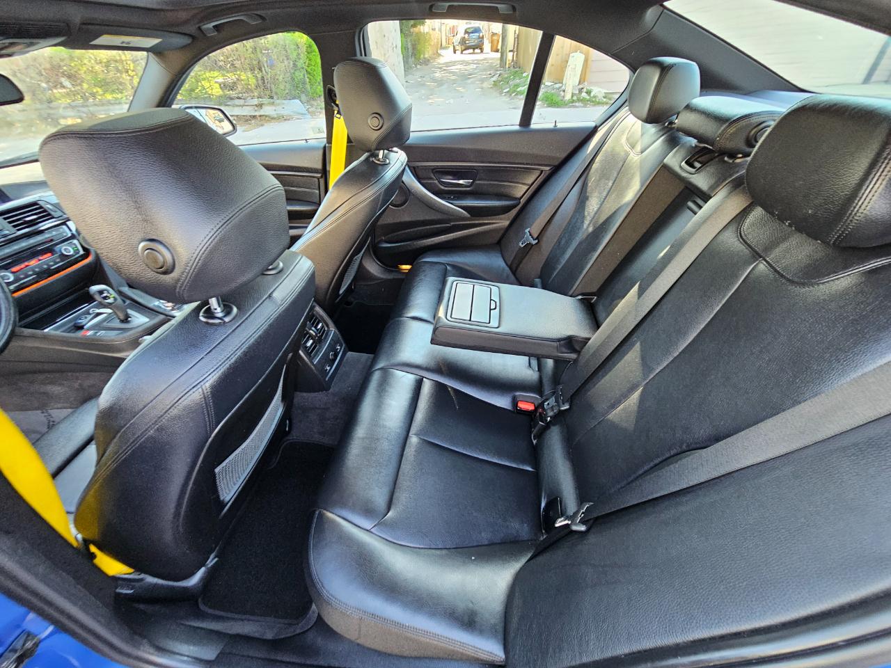 BMW 3 Series 4dr Sdn 328i xDrive AWD SULEV 2013