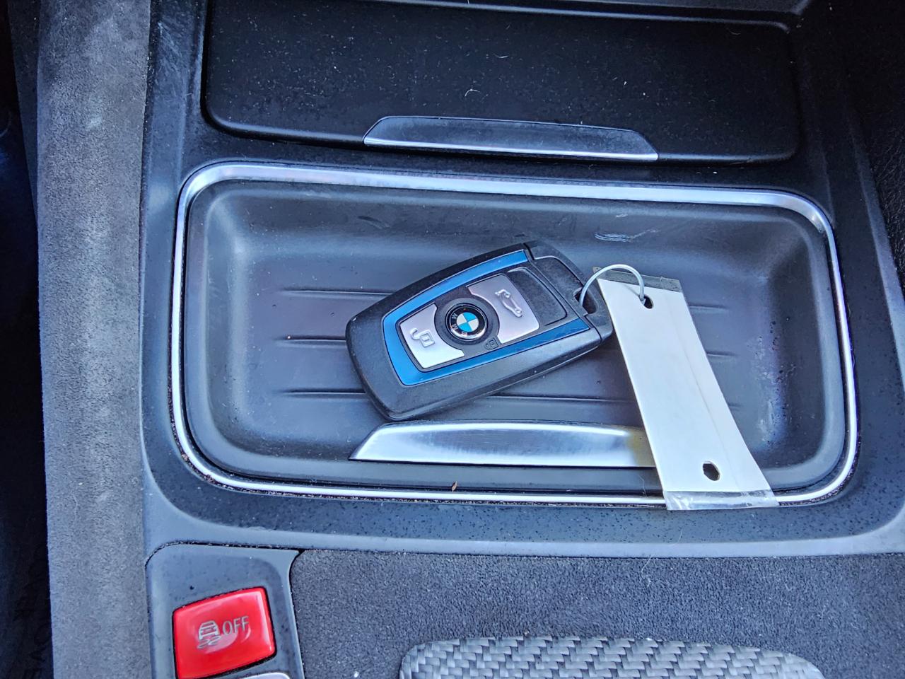 BMW 3 Series 4dr Sdn 328i xDrive AWD SULEV 2013