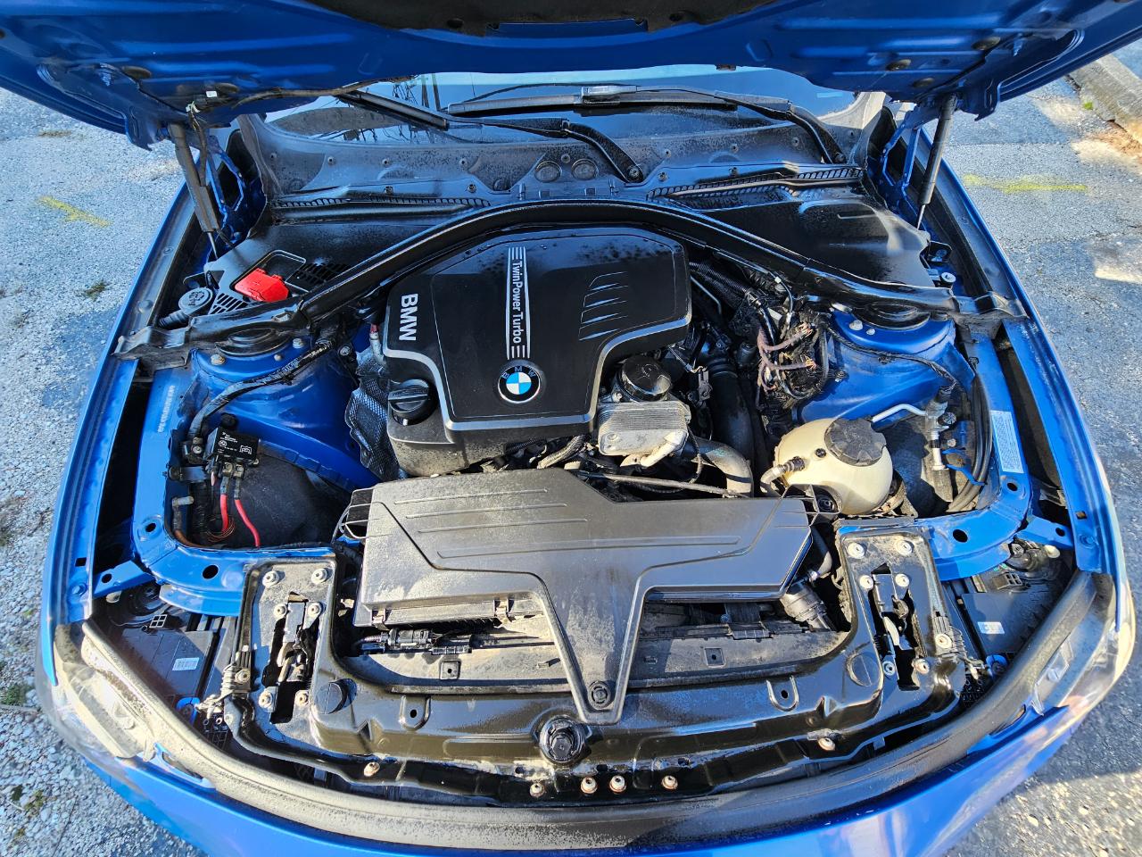 BMW 3 Series 4dr Sdn 328i xDrive AWD SULEV 2013