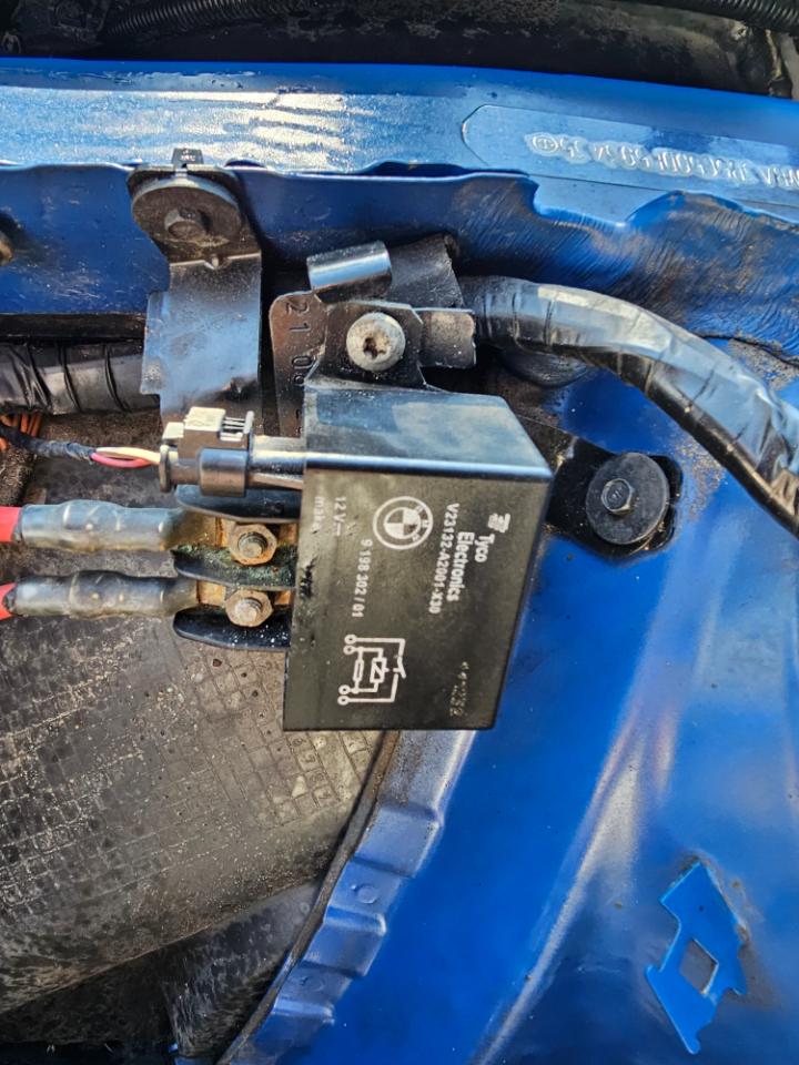 BMW 3 Series 4dr Sdn 328i xDrive AWD SULEV 2013