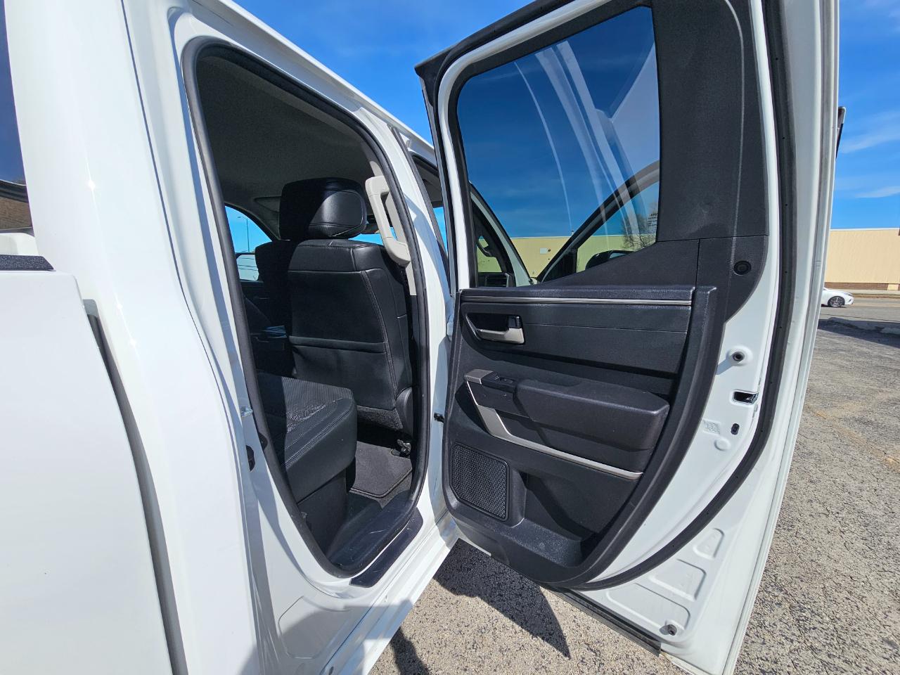 Toyota Tundra 4WD SR5 Double Cab 6.5' Bed (Natl) 2022