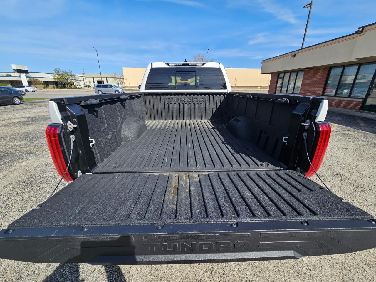 Toyota Tundra 4WD SR5 Double Cab 6.5' Bed (Natl) 2022