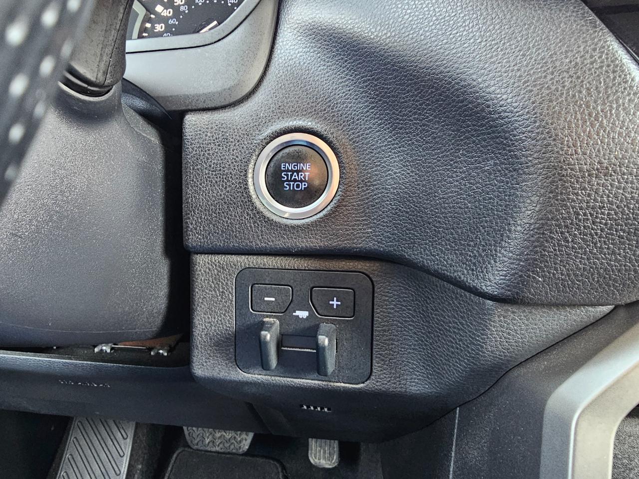 Toyota Tundra 4WD SR5 Double Cab 6.5' Bed (Natl) 2022