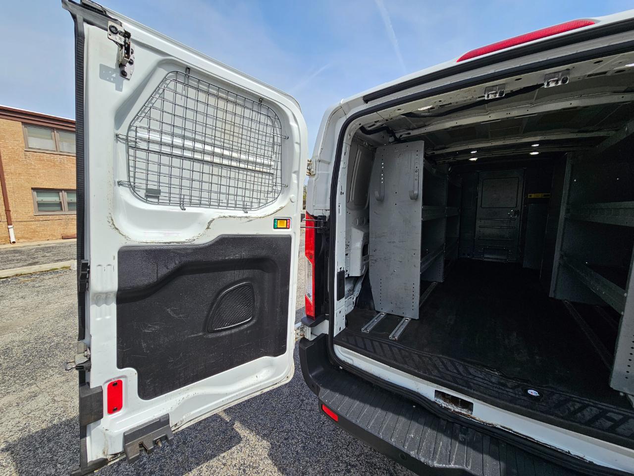 Ford Transit Van T-350 148" Low Rf 9500 GVWR Sliding RH Dr 2018