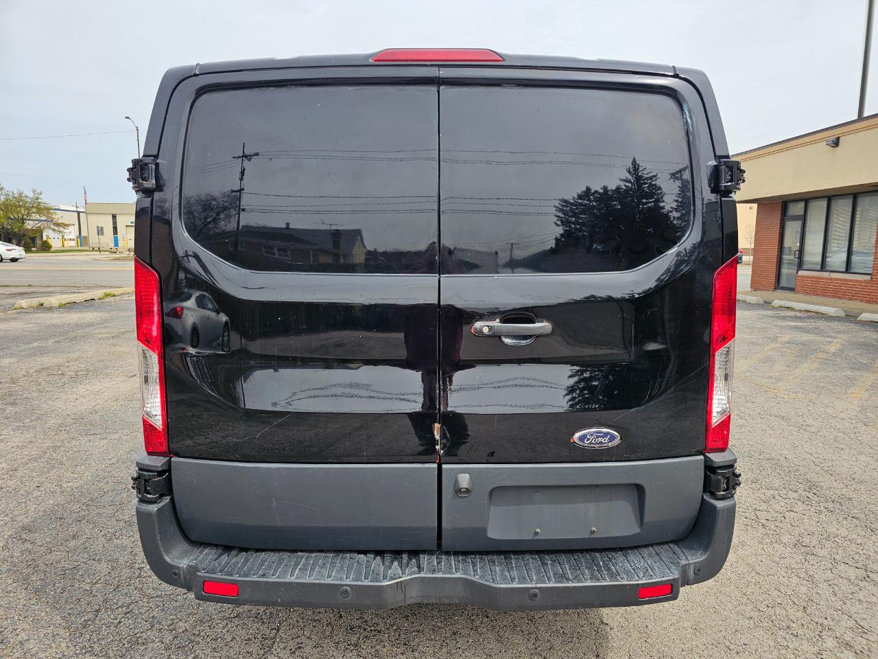 Ford Transit Van T-150 130" Low Rf 8600 GVWR Sliding RH Dr 2018