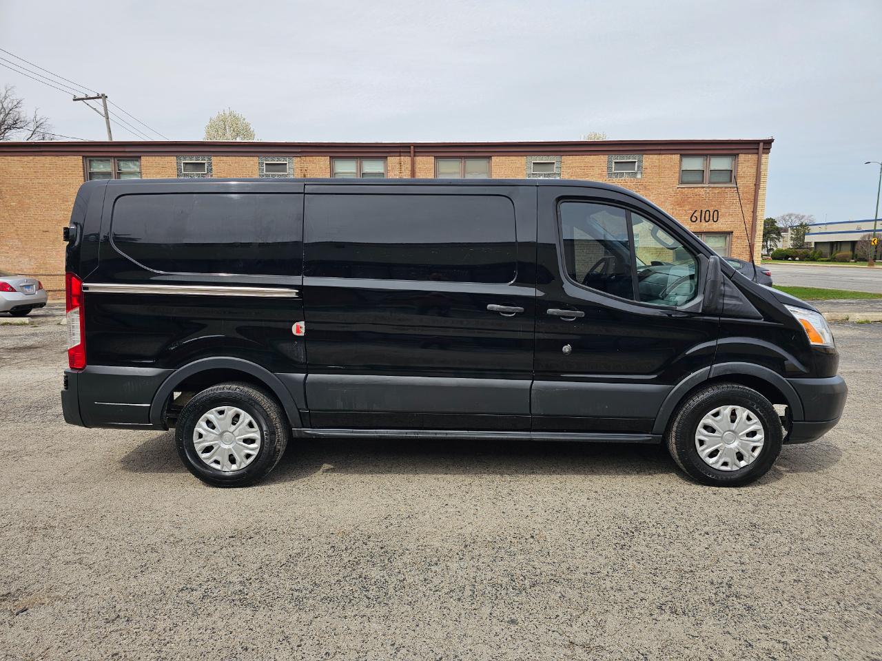 Ford Transit Van T-150 130" Low Rf 8600 GVWR Sliding RH Dr 2018