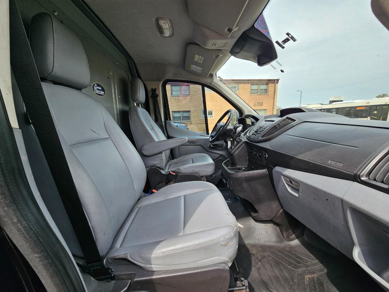 Ford Transit Van T-150 130" Low Rf 8600 GVWR Sliding RH Dr 2018