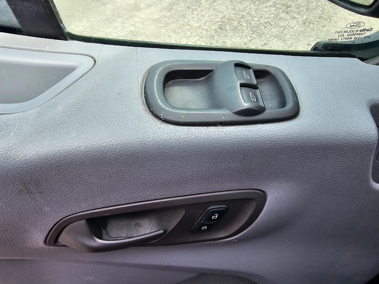 Ford Transit Van T-150 130" Low Rf 8600 GVWR Sliding RH Dr 2018